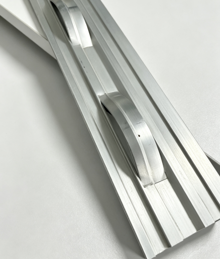 Heavy Duty Rust Resistant Flexible Aluminum Landscape Edging For Low Maintenance Garden Borders