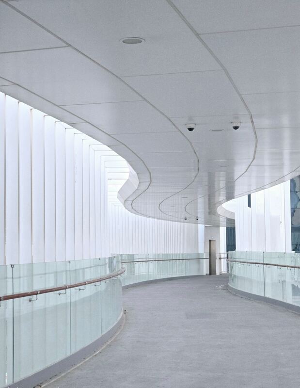 Smooth Curved Aluminum Ceiling Panels White Arc Metal Ceiling For Indoor Corridor