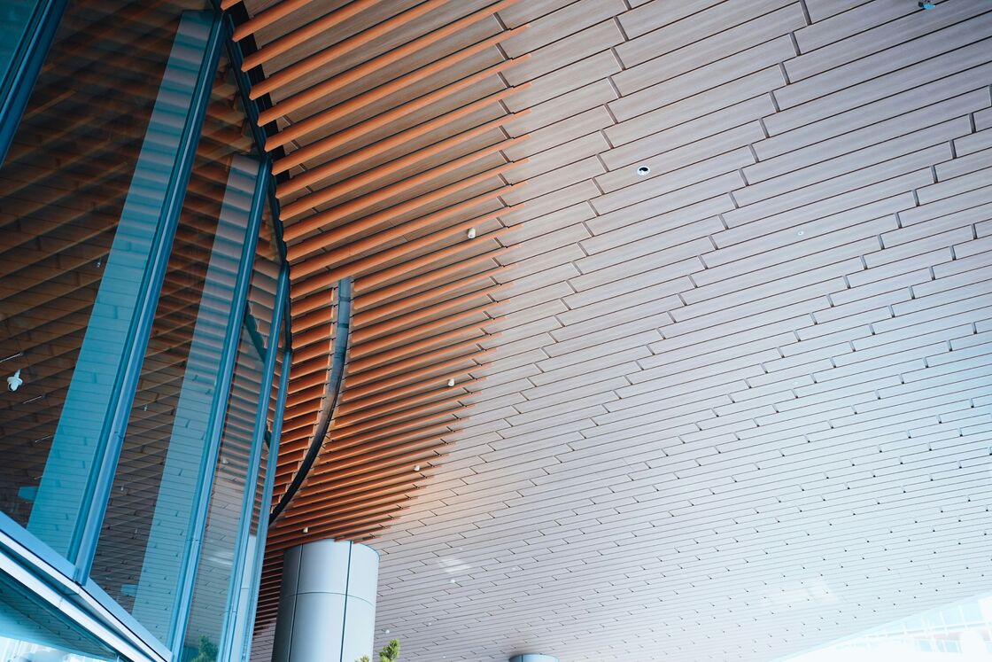 Wood Grain Long Strip Aluminum Ceiling Panels For Building Eave Decoration